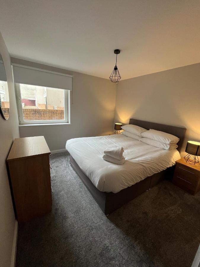 Century Wharf Apartments By Urban Space Cardiff Buitenkant foto