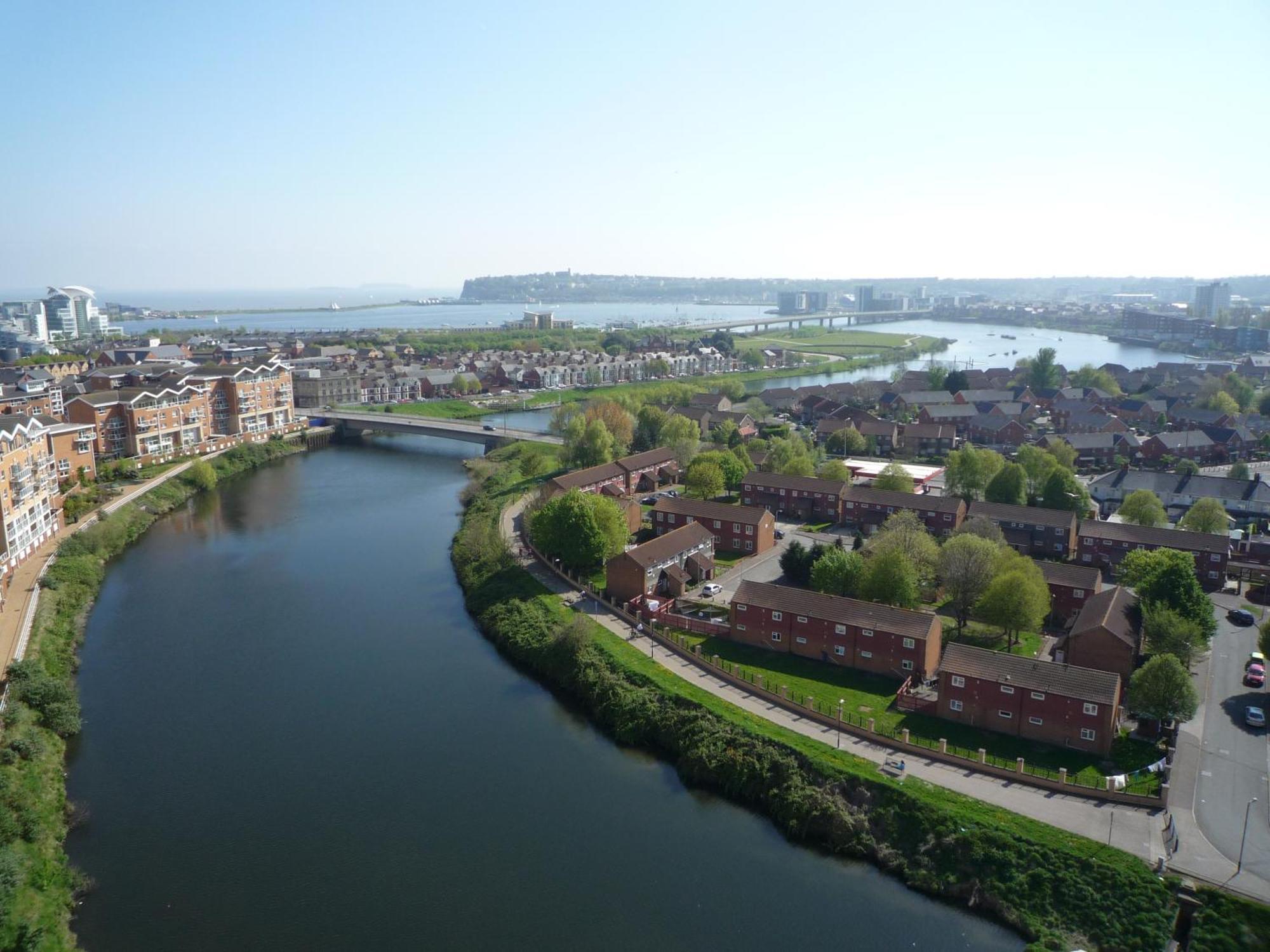 Century Wharf Apartments By Urban Space Cardiff Buitenkant foto